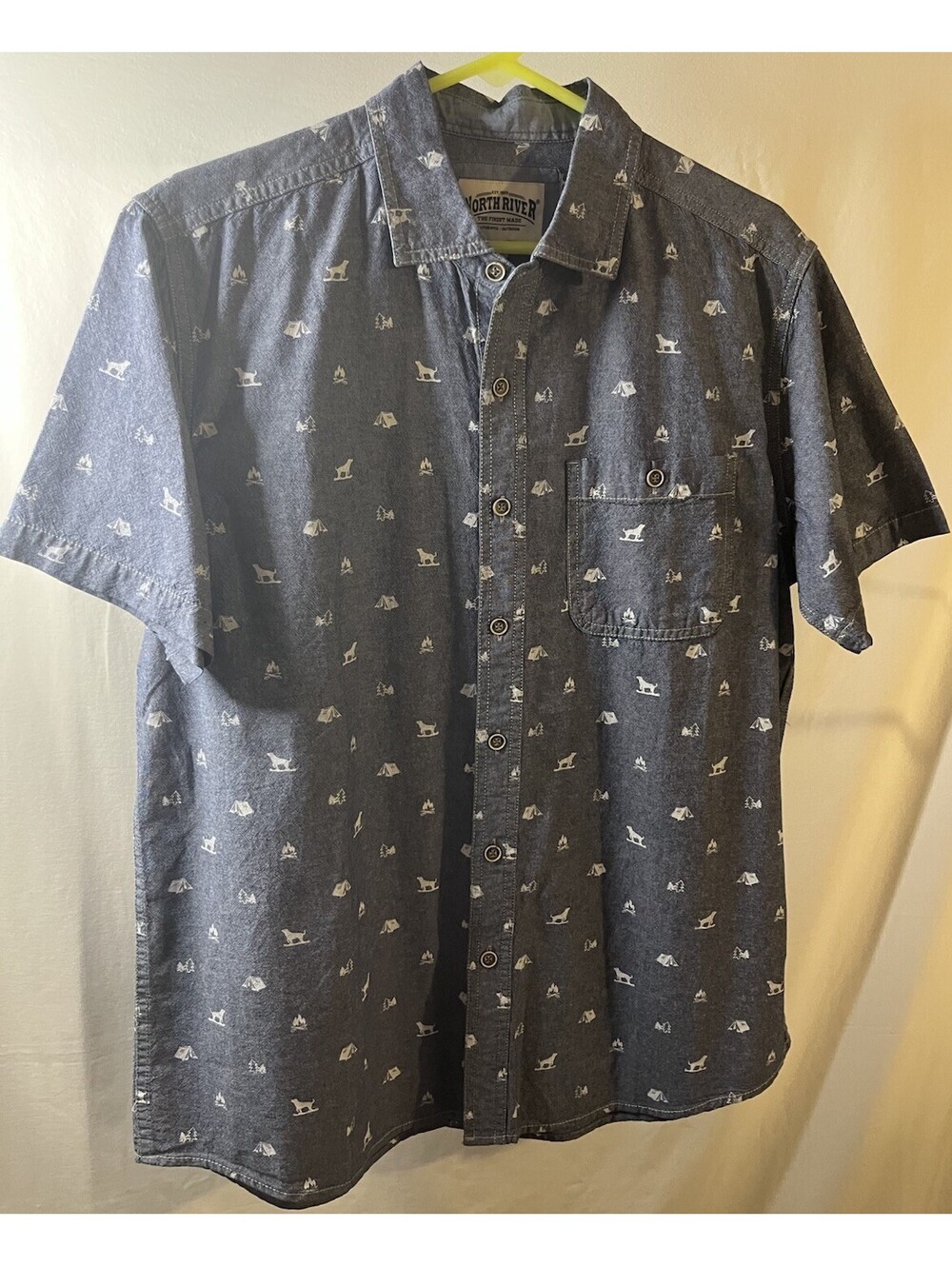 NEW North River Branded Short Sleeve Button Down Shirt Size L Denim Dog Pattern